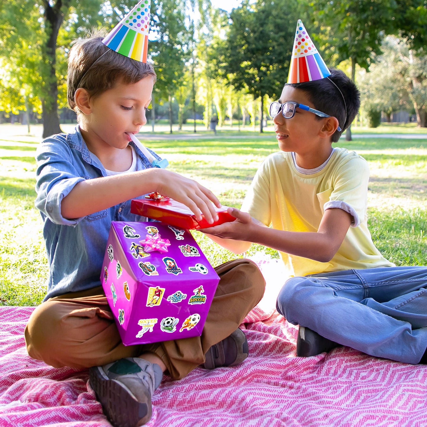 ⚽Football Stickers – 50PCS World Cup Stars Waterproof Laptop, Water Bottle & Phone Decals 2025 🎨✨ Kawaii Stickers